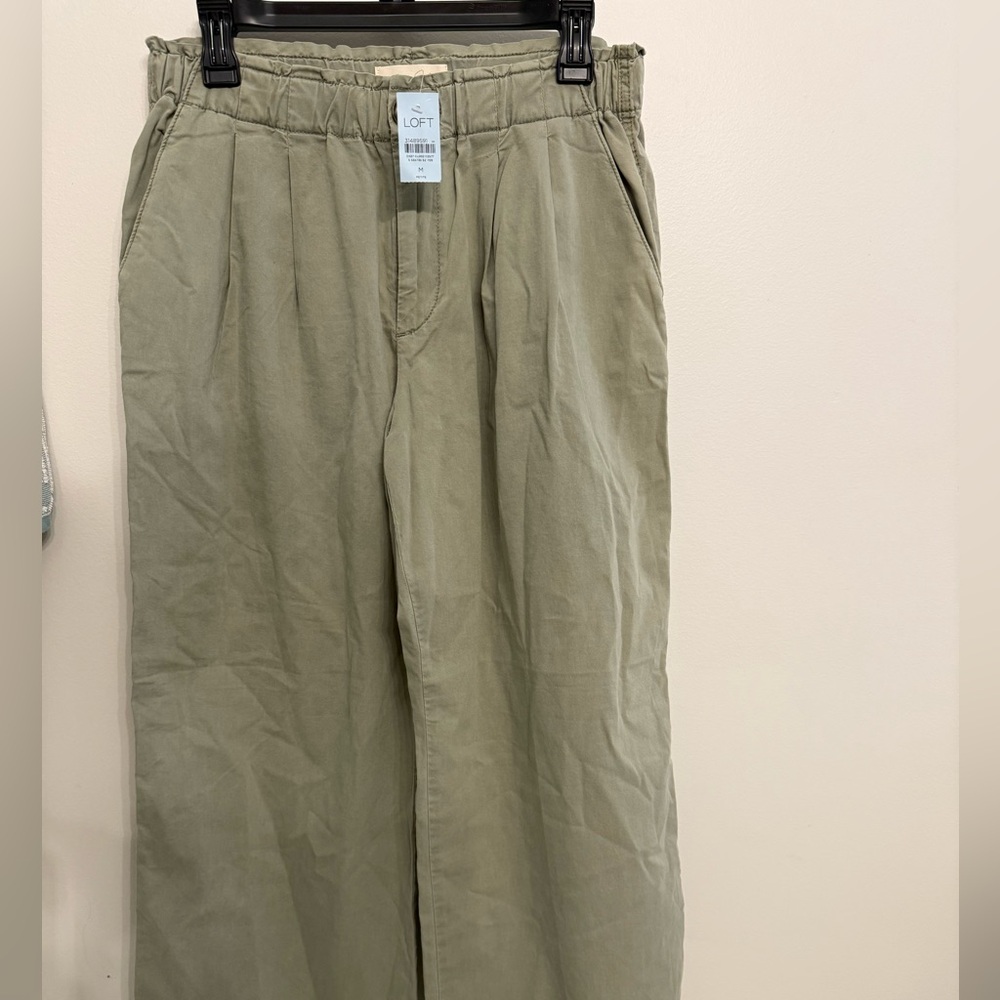LOFT MP women’s pull on pleated chinos- olive